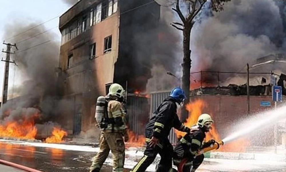 Πυρκαγιά σε βιομηχανική ζώνη κοντά στην Τεχεράνη